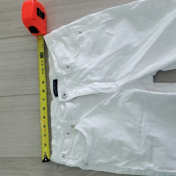 Bandolino 'Sheryl Baby Boot' slim-fitting white jeans size 8 - Picture 7 of 7